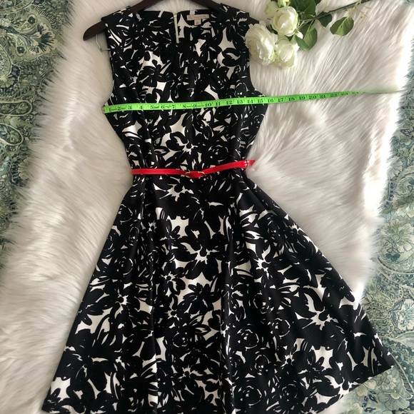 DRESS BARN Sleeveless Floral Fit & Flare Dress - Picture 11 of 16